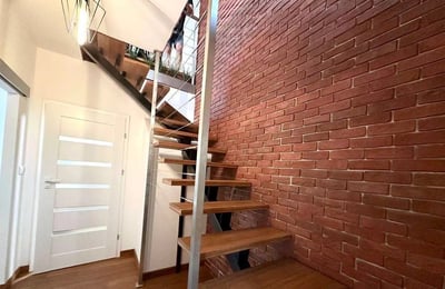 Долгосрочная аренда 4-комнатной квартиры, 130 м², в районе Stare Podgórze, Краков, Польша