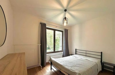 Долгосрочная аренда 4-комнатной квартиры, 130 м², в районе Stare Podgórze, Краков, Польша