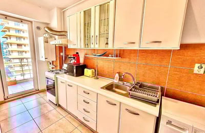 Langzeitmiete einer 2-Zimmer-Wohnung, 75 m², in Mamaia, Constanța, Rumänien