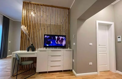 Alquiler a largo plazo de un apartamento tipo estudio, 45 m², en Faleza Nord, Constanza, Rumanía