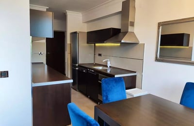 Долгосрочная аренда светлой 3-комнатной квартиры, 75 м², район Врачар, Белград, Сербия