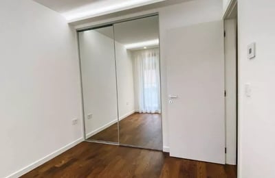 Долгосрочная аренда 3-комнатной квартиры, 68 м², Врачар, Белград, Сербия