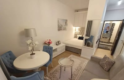 Long-term rental of a stylish apartment, 29 m², Śródmieście, Warsaw, Poland