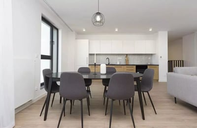 Долгосрочная аренда просторной 3-комнатной квартиры, 91 м², Краков, Польша