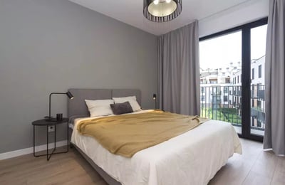 Долгосрочная аренда просторной 3-комнатной квартиры, 91 м², Краков, Польша