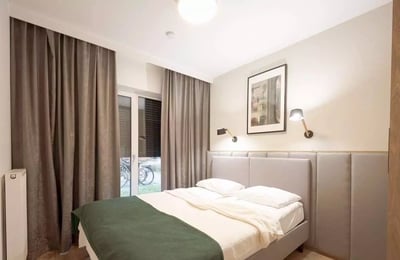 Location longue durée d’un appartement de 2 pièces, 45 m², Przedmieście, Wrocław, Pologne