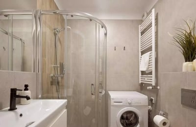 Location longue durée d’un appartement de 2 pièces, 45 m², Przedmieście, Wrocław, Pologne