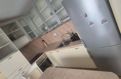 Alquiler a largo plazo de un piso de 3 habitaciones con 2 dormitorios, Varna, Bulgaria