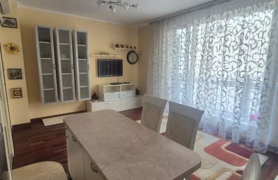 Alquiler a largo plazo de un piso de 3 habitaciones con 2 dormitorios, Varna, Bulgaria
