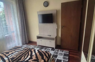 Alquiler a largo plazo de un piso de 3 habitaciones con 2 dormitorios, Varna, Bulgaria