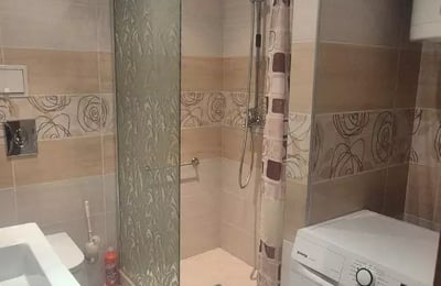 Alquiler a largo plazo de un piso de 3 habitaciones con 2 dormitorios, Varna, Bulgaria