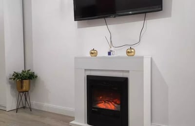 Alquiler a largo plazo de un piso cómodo de 2 habitaciones, 60 m², Constanza, Rumanía