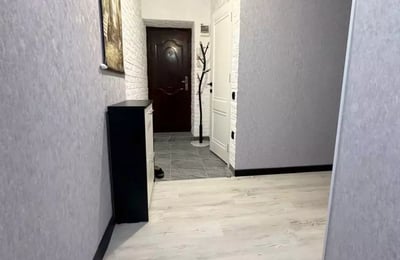 Alquiler a largo plazo de un piso de 2 habitaciones, 47 m², Chisináu, Moldavia