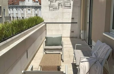 Аренда двухэтажного апартамента, 128 м², в центре Старого города, Белград, Сербия