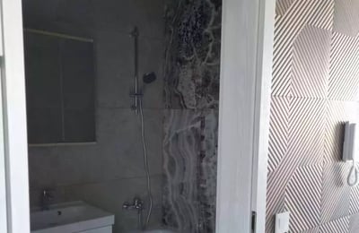 Location d’un appartement dans une résidence prestigieuse, 34 m², Wrocław, Pologne