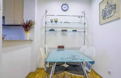 Аренда уютной 2-комнатной квартиры, 55 м², центр города, Белград, Сербия