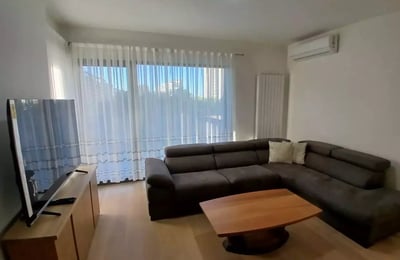 Аренда просторной 4-комнатной квартиры, 99 м², BW King’s Park, Белград, Сербия