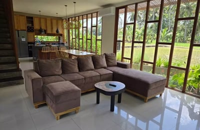 Miete einer Designer-Villa mit Dschungelblick, Lodtunduh, Ubud, Bali, Indonesien