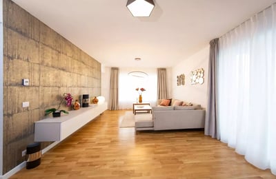 Luxuria Residence