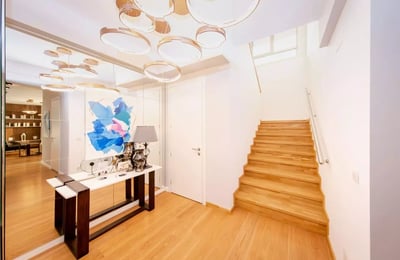 Luxuria Residence