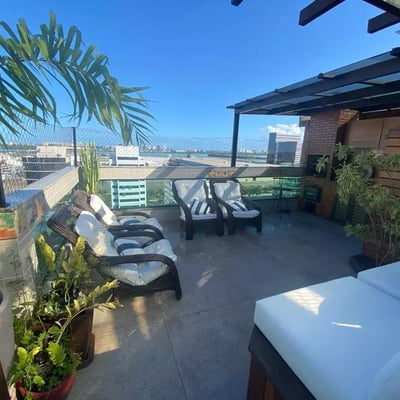 Location longue durée d’un penthouse triplex, 185 m², à Barra da Tijuca, Rio de Janeiro, Brésil