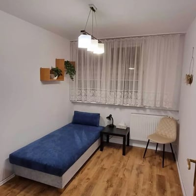 For Rent: 3-Bedroom Apartment 50 m² in Wrocław, Pet-Friendly 🐾