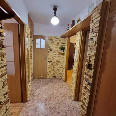 For Rent: 3-Bedroom Apartment 50 m² in Wrocław, Pet-Friendly 🐾