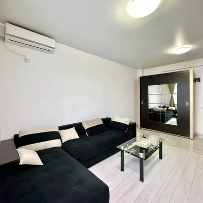 Аренда двухкомнатной квартиры в ЖК 'Militari Residence', Бухарест, Румыния