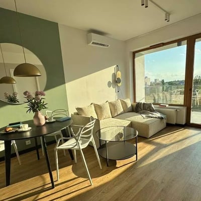 Apartamento de 2 habitaciones en alquiler en Wola, Varsovia