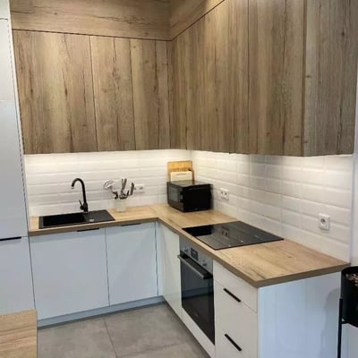 Long-Term Rental: 2-Room Apartment 53 m² with Balcony, Warsaw, Wola