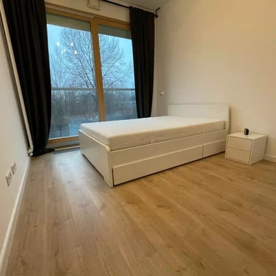 Long-Term Rental: 2-Room Apartment 53 m² with Balcony, Warsaw, Wola