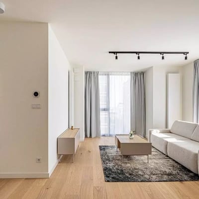 Long-Term Rental: 3-Room Apartment 45 m² with Balcony, Warsaw, Mokotów
