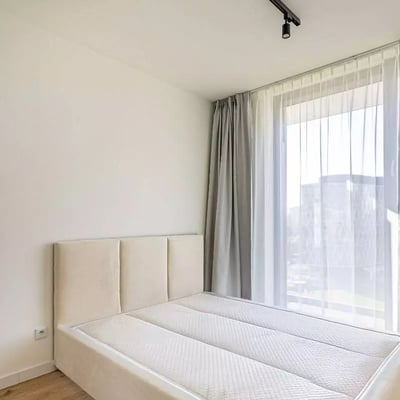 Long-Term Rental: 3-Room Apartment 45 m² with Balcony, Warsaw, Mokotów
