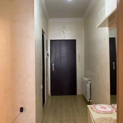 Long-term rental of a 2+1 apartment in Batumi on Kobaladze St. 8A