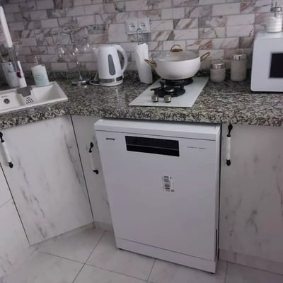 One-Bedroom Apartment for Long-Term Rent in Batumi, Pirosmani Street