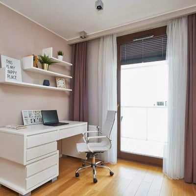 Long-term rental spacious 3-room apartment with balcony in Wola, Warsaw