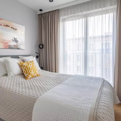 Alquiler a largo plazo de un apartamento de 3 habitaciones, 67 m², ul. Wołoska, Mokotów, Varsovia