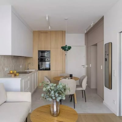 Long-term rental of a 2-room apartment, 39 m², Kolejowa St., Wola, Warsaw