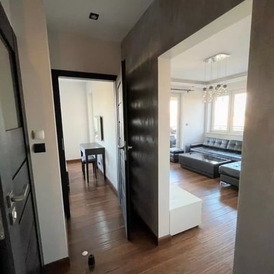 Alquiler a largo plazo: Apartamento de 2 habitaciones, al. Jana Pawła 2, distrito Czyżyny, Cracovia