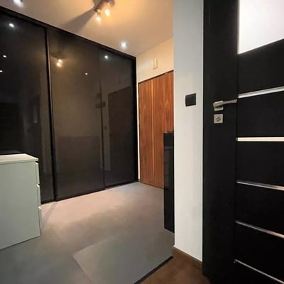 Alquiler a largo plazo: Apartamento de 2 habitaciones, al. Jana Pawła 2, distrito Czyżyny, Cracovia