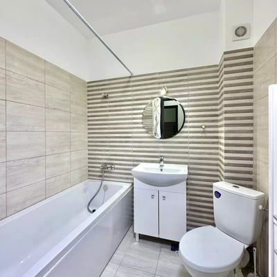 Alquiler a largo plazo: Apartamento de una habitación en "Militari Residence", Bucarest, 40 m²