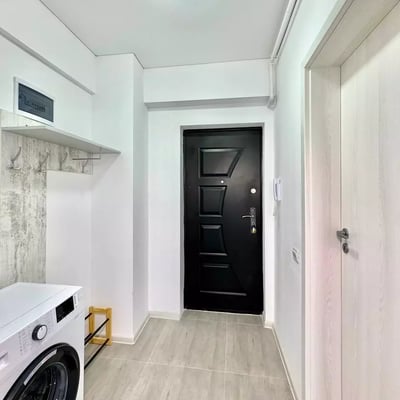 Long-term rental: One-bedroom studio apartment in "Militari Residence", Bucharest