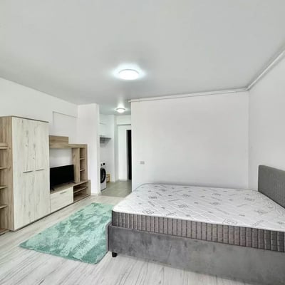 Long-term rental: One-bedroom studio apartment in "Militari Residence", Bucharest