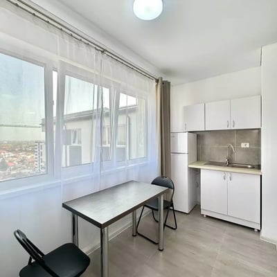 Long-term rental: One-bedroom studio apartment in "Militari Residence", Bucharest