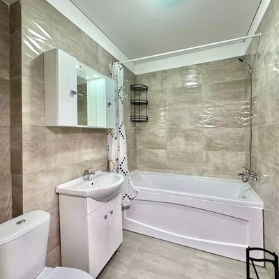Long-term rental: One-bedroom studio apartment in "Militari Residence", Bucharest