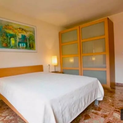 Long-term rental: 3-bedroom apartment, 122 m², Alicante, parking included