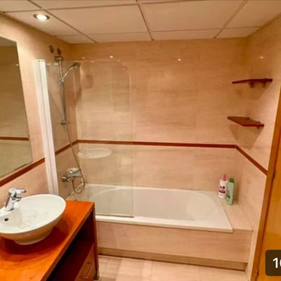 Long-term rental: 3-bedroom apartment, 122 m², Alicante, parking included