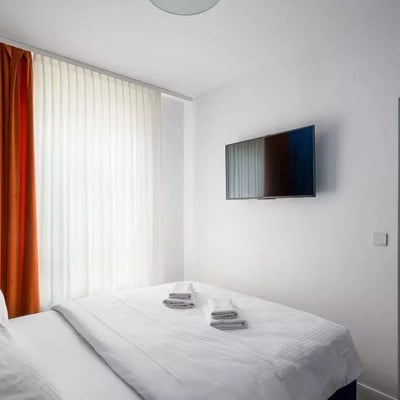 Long-term rental, Warsaw, Zupnicza St., Praga-Południe district: 2-room apartment with a balcony