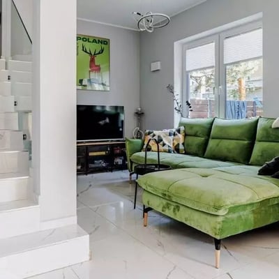 Alquiler a largo plazo, Varsovia, Wawer: casa de 147 m² con garaje y terraza