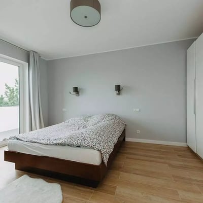 Alquiler a largo plazo, Varsovia, Wawer: casa de 147 m² con garaje y terraza